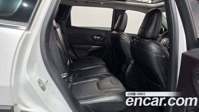 Jeep Cherokee (KL) 2.4 Longitude AWD 2019 — фото 11