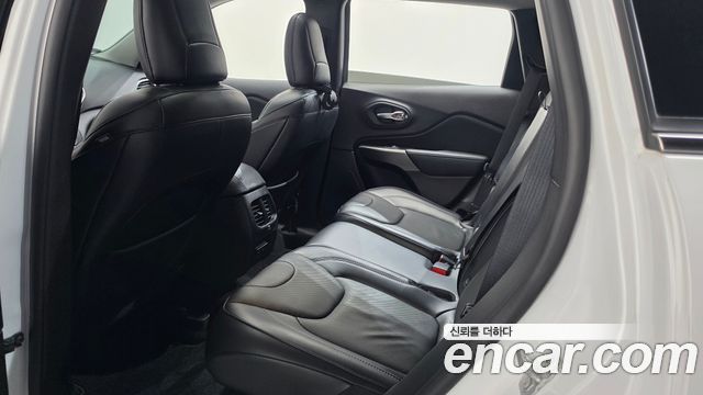 Jeep Cherokee (KL) 2.4 Longitude AWD 2019 — фото 19