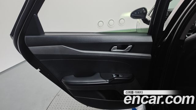 Kia K5 (III) 2.0 Prestige 2022 — фото 25