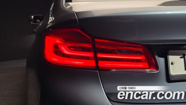 BMW 5 Series (G30) 520d M Sport Package Plus 2018 — фото 23