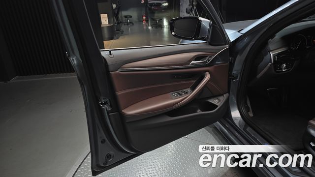 BMW 5 Series (G30) 520d M Sport Package Plus 2018 — фото 24