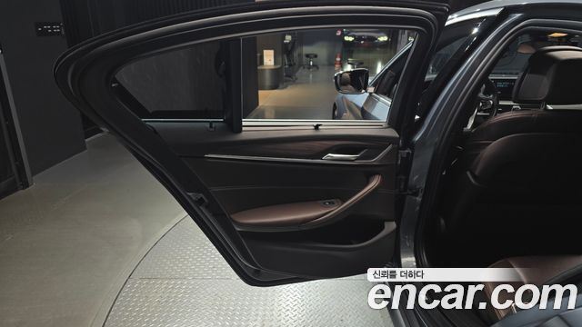 BMW 5 Series (G30) 520d M Sport Package Plus 2018 — фото 25