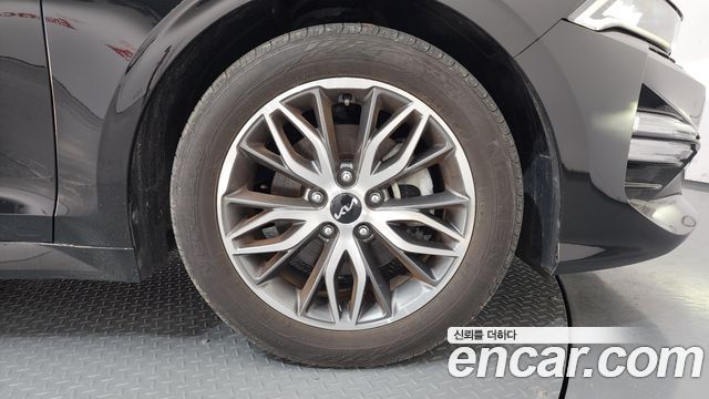 Kia K5 (III) 2.0 Prestige 2022 — фото 21
