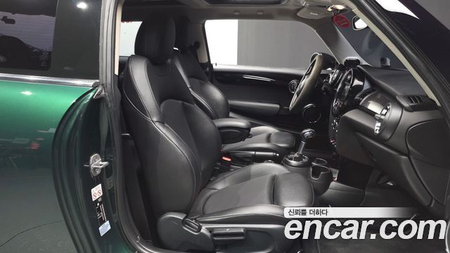 MINI Cooper S Standard Third Generation 2019 — фото 11