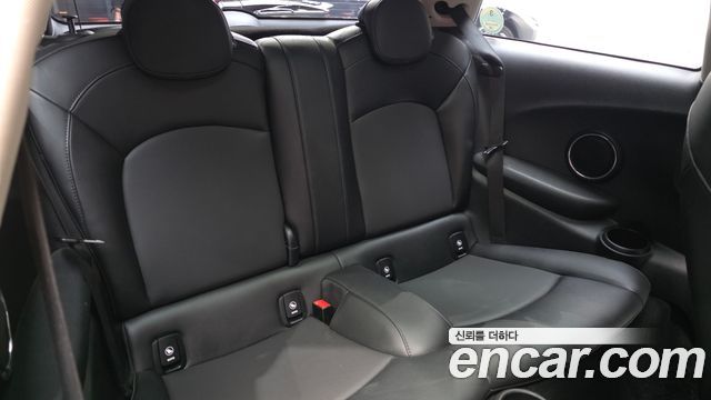 MINI Cooper S Standard Third Generation 2019 — фото 12