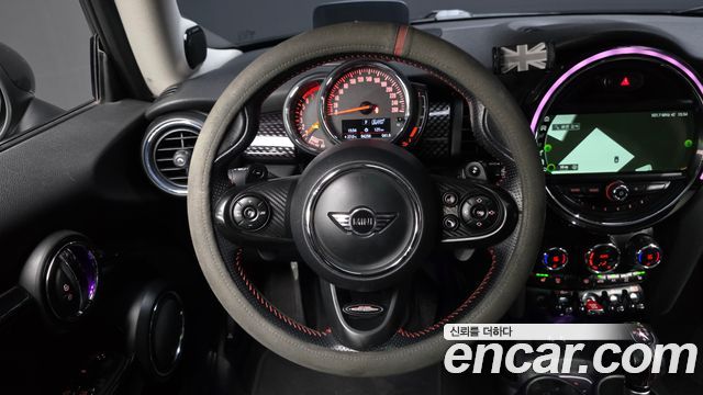 MINI Cooper S Standard Third Generation 2019 — фото 13