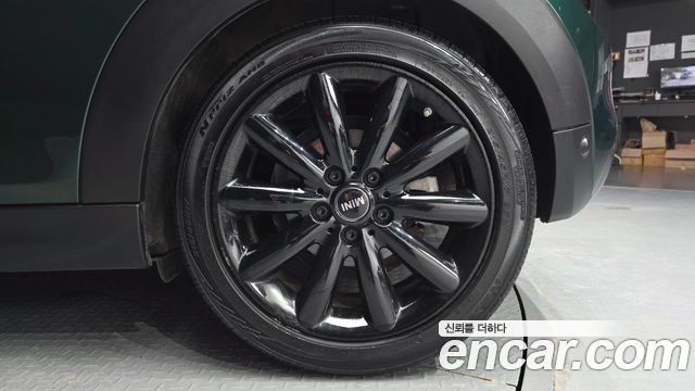 MINI Cooper S Standard Third Generation 2019 — фото 21
