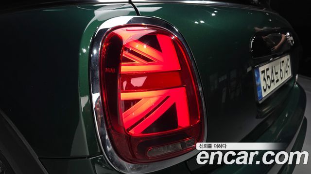 MINI Cooper S Standard Third Generation 2019 — фото 23
