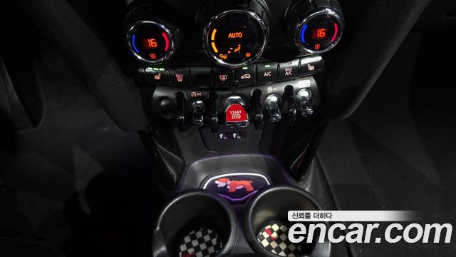 MINI Cooper S Standard Third Generation 2019 — фото 27