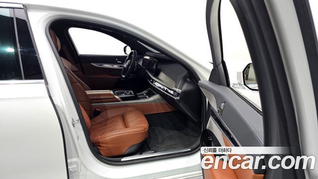 BMW 7 Series (G70) 740i sDrive Design Pure Excellence 2023 — фото 23
