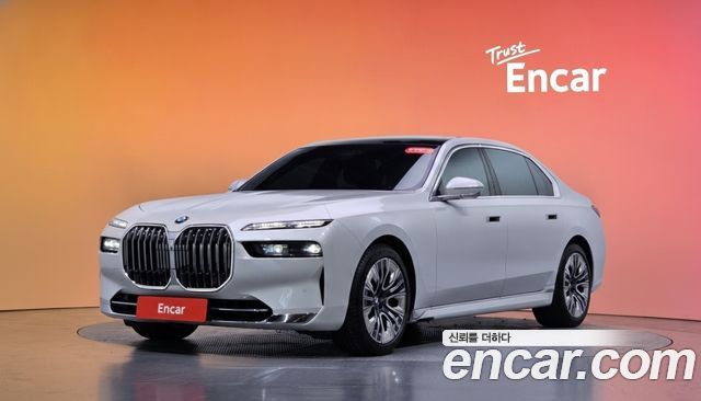 BMW 7 Series (G70) 740i sDrive Design Pure Excellence