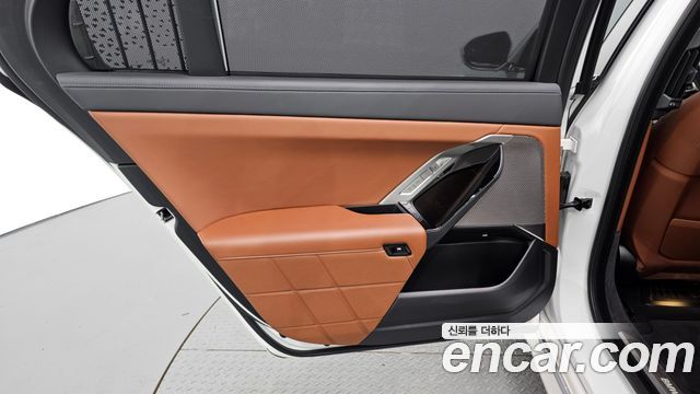 BMW 7 Series (G70) 740i sDrive Design Pure Excellence 2023 — фото 31