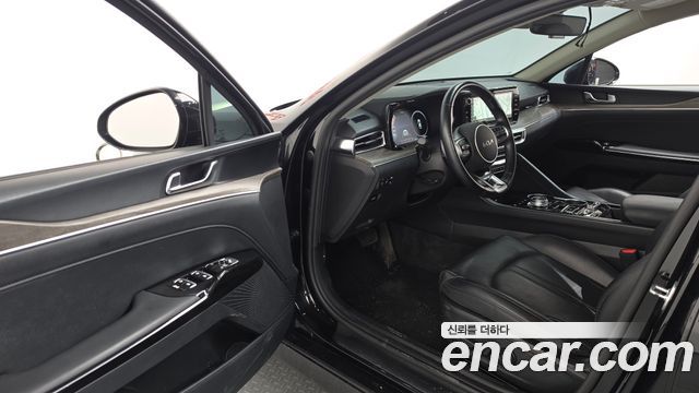 Kia K5 (III) 2.0 Noblesse 2023 — фото 10