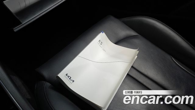 Kia K5 (III) 2.0 Noblesse 2023 — фото 15
