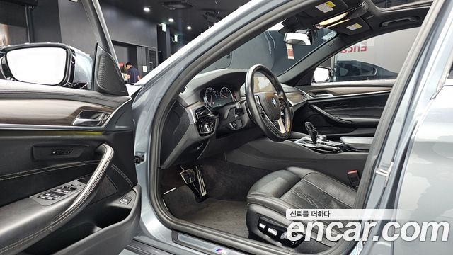 BMW 5 Series (G30) 530i xDrive M Sport Package Plus 2018 — фото 10