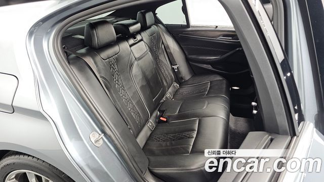BMW 5 Series (G30) 530i xDrive M Sport Package Plus 2018 — фото 11
