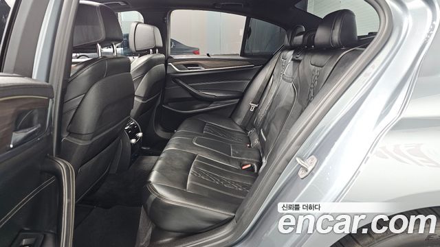 BMW 5 Series (G30) 530i xDrive M Sport Package Plus 2018 — фото 12