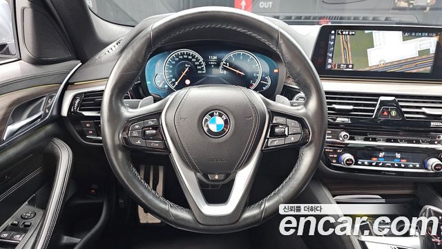 BMW 5 Series (G30) 530i xDrive M Sport Package Plus 2018 — фото 13