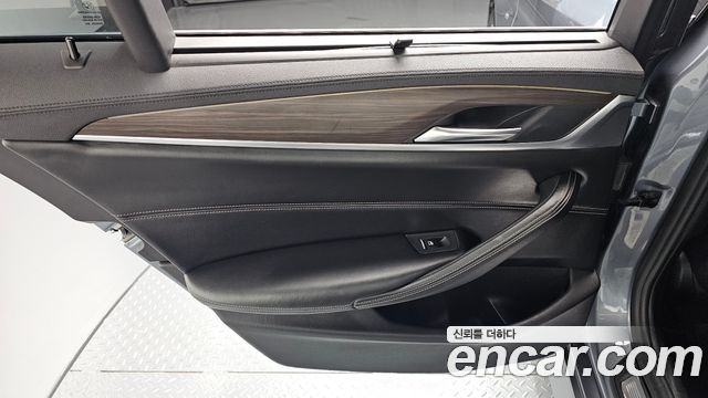 BMW 5 Series (G30) 530i xDrive M Sport Package Plus 2018 — фото 25