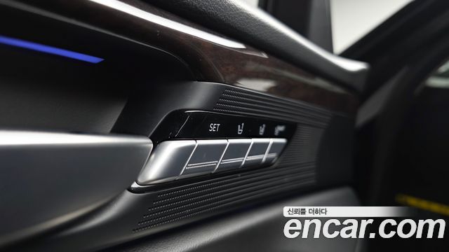 Genesis EQ900 3.8 GDI AWD Premium Luxury 2018 — фото 35
