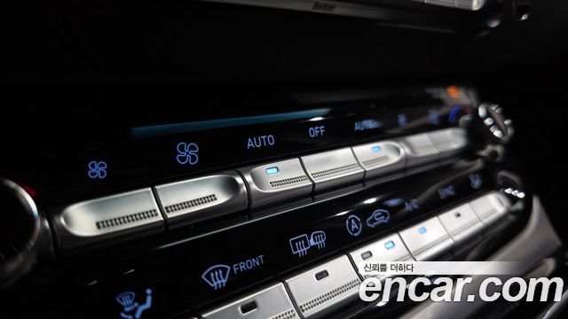 Genesis EQ900 3.8 GDI AWD Premium Luxury 2018 — фото 40