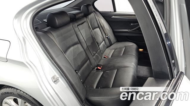 BMW 5 Series (F10) 528i xDrive M Aero Dynamic 2016 — фото 11