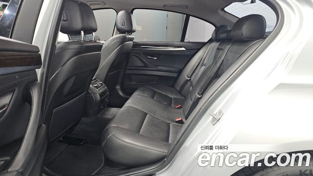 BMW 5 Series (F10) 528i xDrive M Aero Dynamic 2016 — фото 12