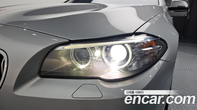 BMW 5 Series (F10) 528i xDrive M Aero Dynamic 2016 — фото 22
