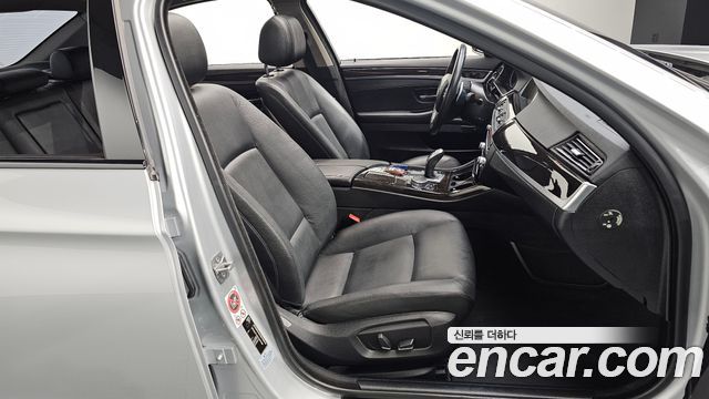 BMW 5 Series (F10) 528i xDrive M Aero Dynamic 2016 — фото 26