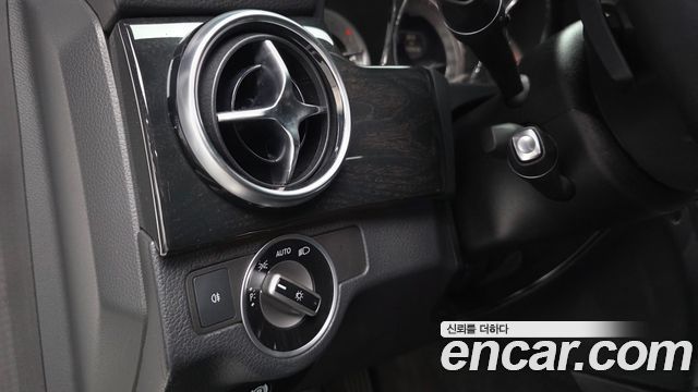Mercedes-Benz GLK-Class (X204) GLK220 CDI Premium 2014 — фото 24