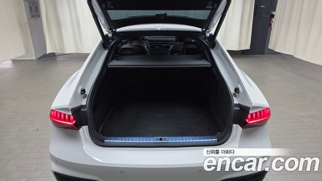 Audi A7 (4K) 55 TFSI Quattro Premium 2022 — фото 36