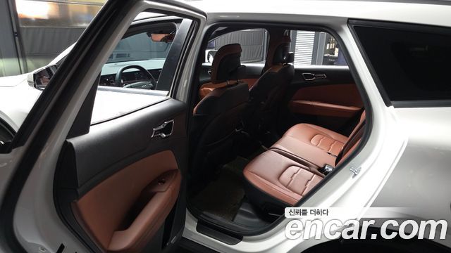 Kia Sportage (V) Gasoline 1.6 Turbo 2WD Signature 2025 — фото 26