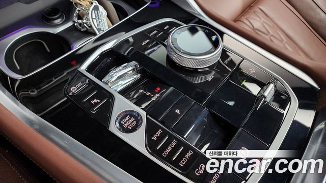 BMW X6 (G06) xDrive40i M Sport 2025 — фото 9