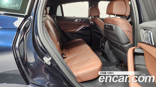 BMW X6 (G06) xDrive40i M Sport 2025 — фото 11