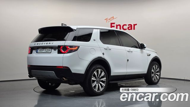 Land Rover Discovery Sport 2.0 TD4 HSE Luxury 2019 — фото 2