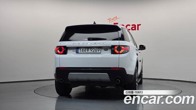 Land Rover Discovery Sport 2.0 TD4 HSE Luxury 2019 — фото 4