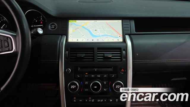 Land Rover Discovery Sport 2.0 TD4 HSE Luxury 2019 — фото 12