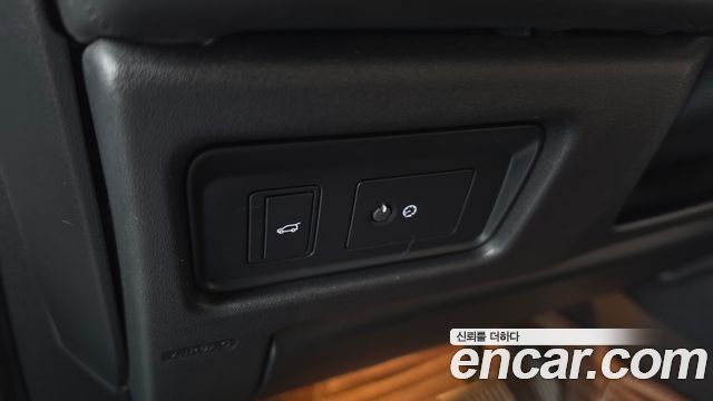 Land Rover Discovery Sport 2.0 TD4 HSE Luxury 2019 — фото 20