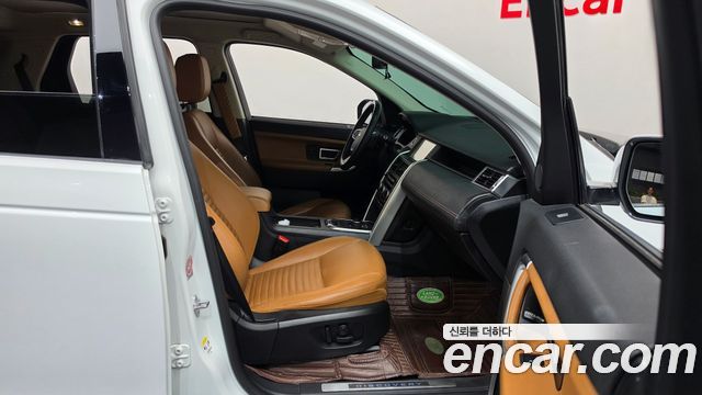 Land Rover Discovery Sport 2.0 TD4 HSE Luxury 2019 — фото 26