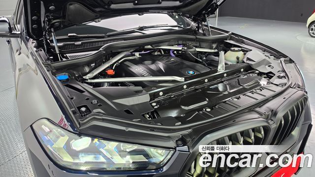 BMW X6 (G06) xDrive40i M Sport 2025 — фото 6