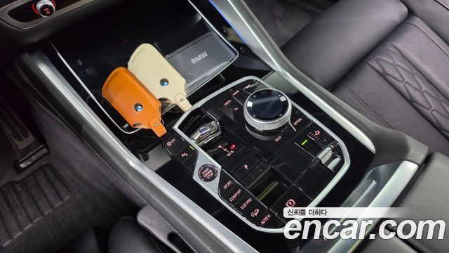 BMW X6 (G06) xDrive40i M Sport 2025 — фото 9