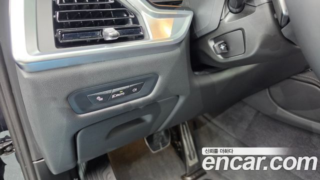 BMW X6 (G06) xDrive40i M Sport 2025 — фото 21