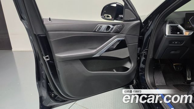 BMW X6 (G06) xDrive40i M Sport 2025 — фото 30