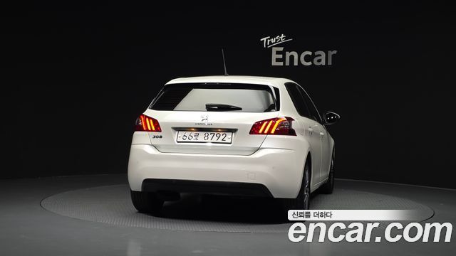 Peugeot 308 (II) 1.5 BlueHDi Allure 2019 — фото 4
