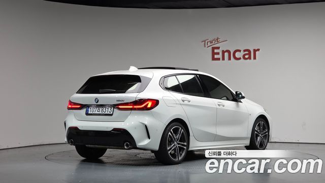 BMW 1 Series (F40) 120i M Sports 2023 — фото 2