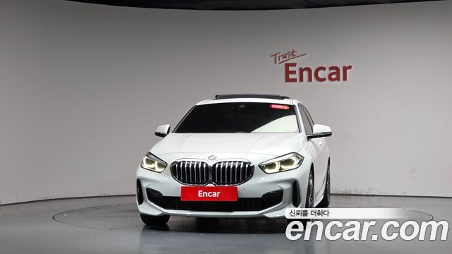 BMW 1 Series (F40) 120i M Sports 2023 — фото 3