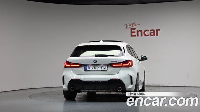 BMW 1 Series (F40) 120i M Sports 2023 — фото 4