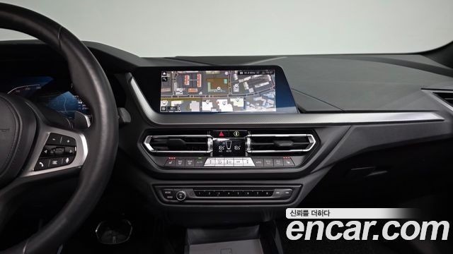 BMW 1 Series (F40) 120i M Sports 2023 — фото 14