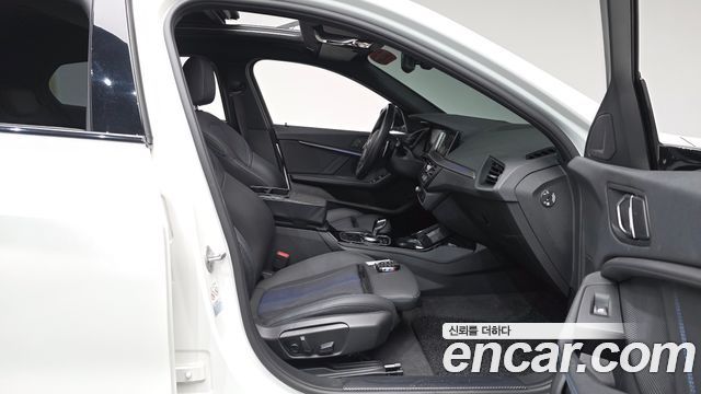 BMW 1 Series (F40) 120i M Sports 2023 — фото 26