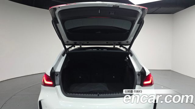 BMW 1 Series (F40) 120i M Sports 2023 — фото 27
